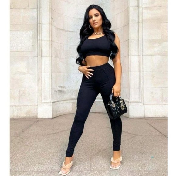 Black Sleeveless Crop Top and High Waist Leggings Two Piece Set - Picture 4 of 6